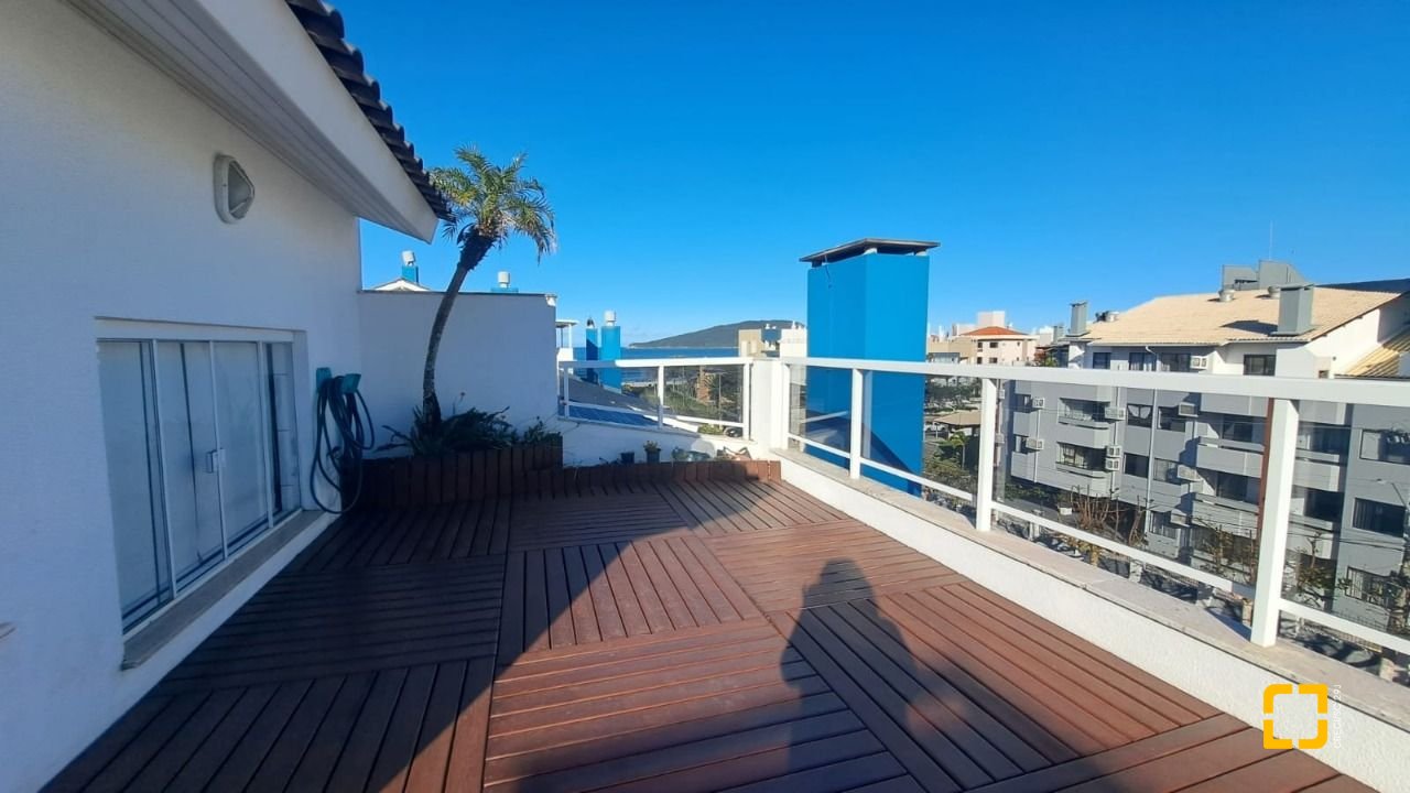 Apartamento com 194m², 4 quartos (sendo 1 suíte), 2 garagens, no bairro Ingleses em Florianópolis