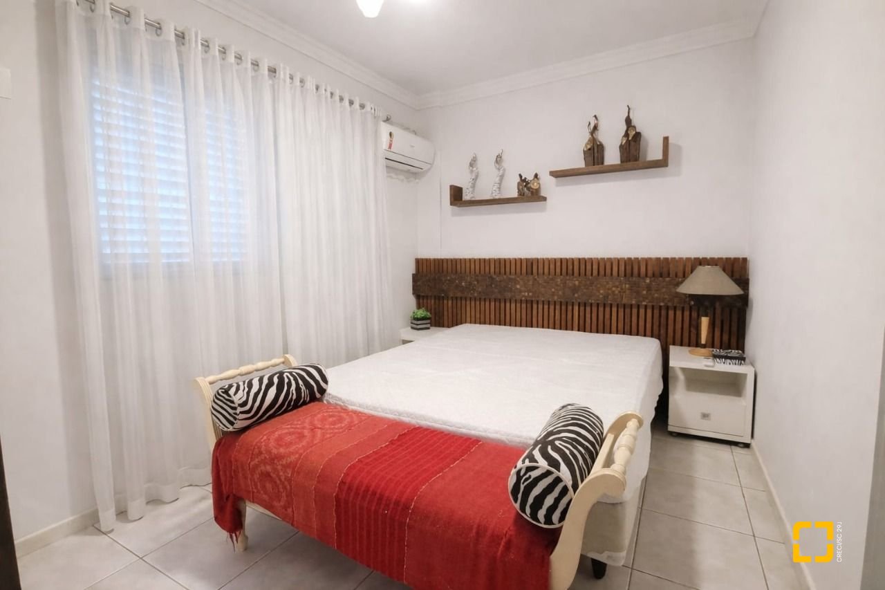 Apartamento com 194m², 4 quartos (sendo 1 suíte), 2 garagens, no bairro Ingleses em Florianópolis