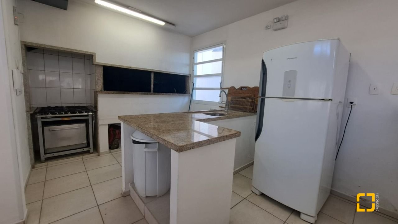 Apartamento com 194m², 4 quartos (sendo 1 suíte), 2 garagens, no bairro Ingleses em Florianópolis