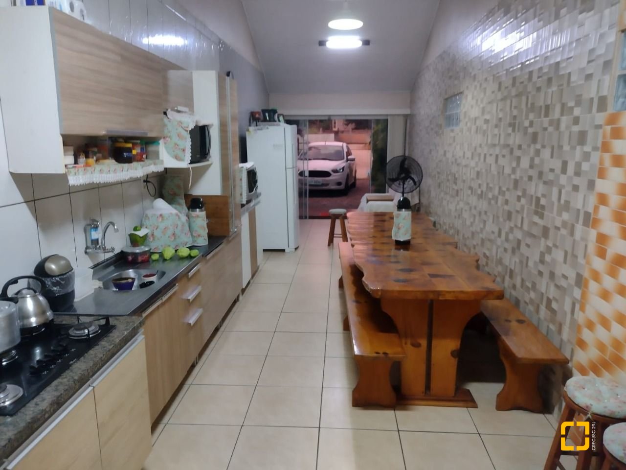 Casa com 100m², 4 quartos (sendo 1 suíte), 2 garagens, no bairro Rio Vermelho em Florianópolis
