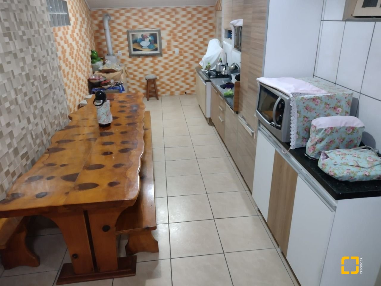 Casa com 100m², 4 quartos (sendo 1 suíte), 2 garagens, no bairro Rio Vermelho em Florianópolis