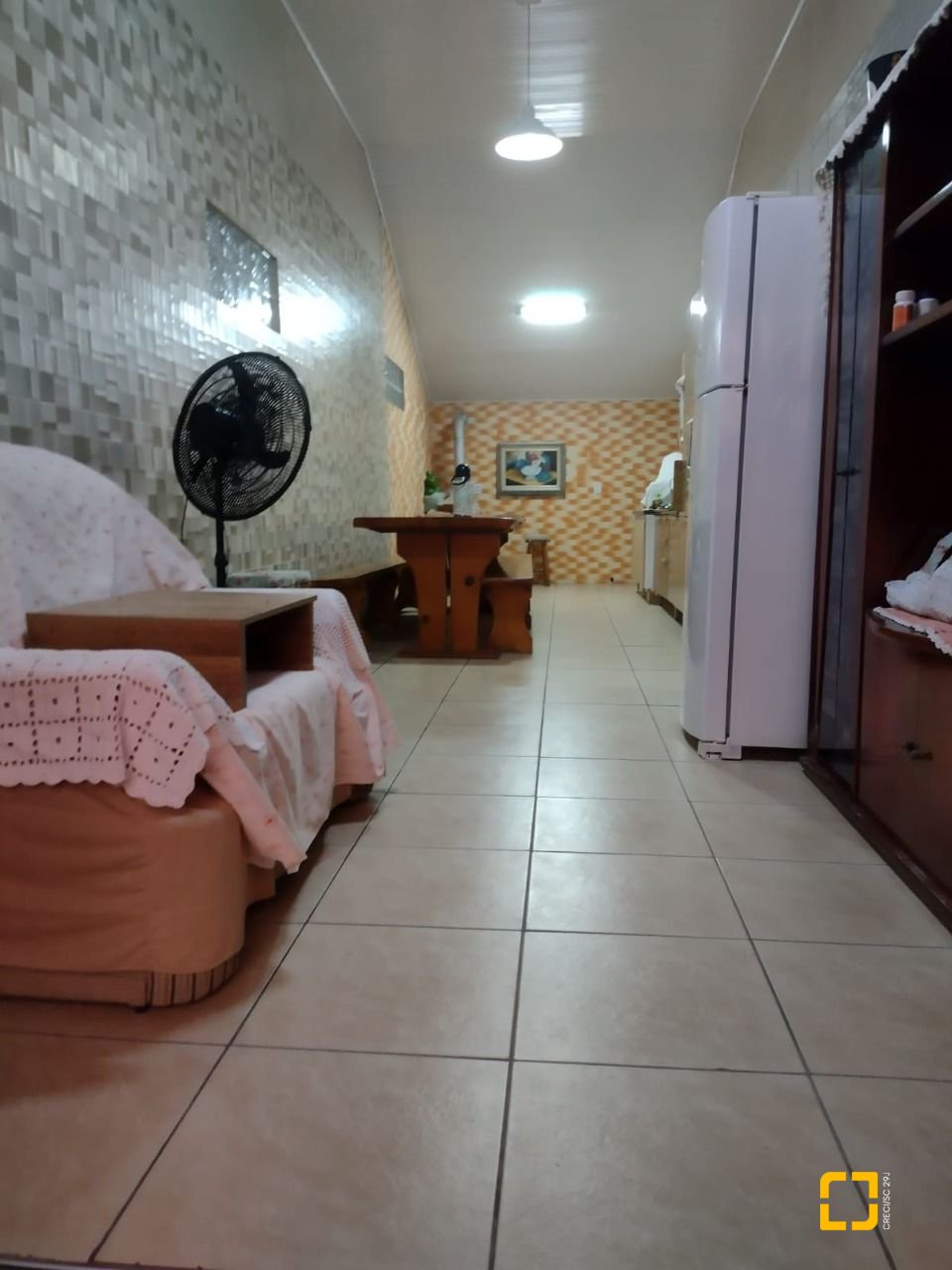 Casa com 100m², 4 quartos (sendo 1 suíte), 2 garagens, no bairro Rio Vermelho em Florianópolis