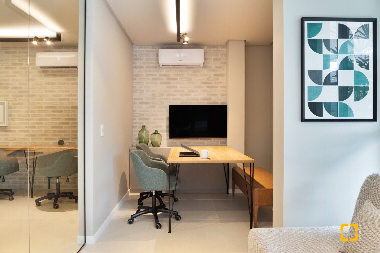 Apartamento com 71m², 2 quartos (sendo 1 suíte), 1 garagem, no bairro Cacupé em Florianópolis