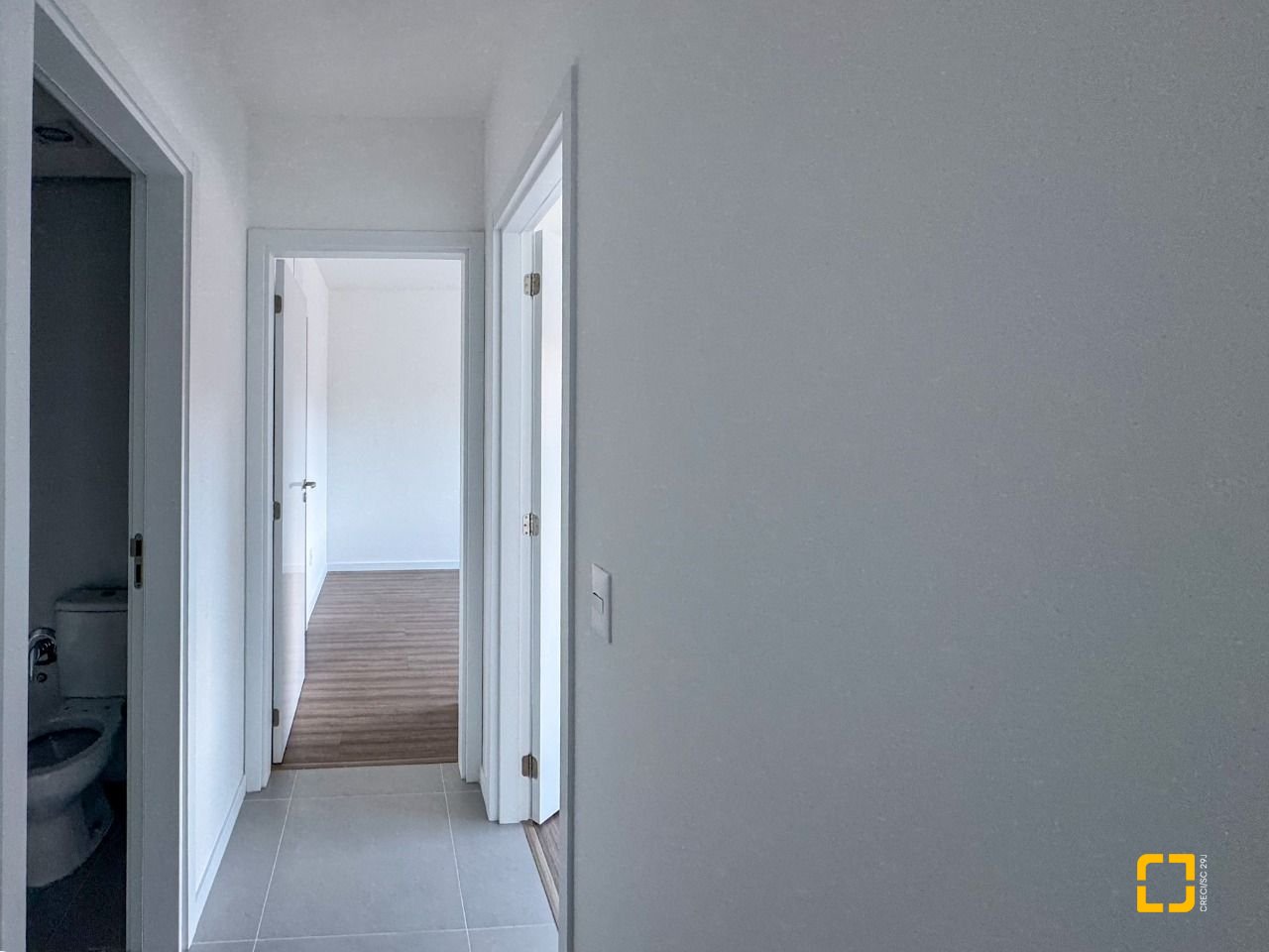 Apartamento com 66m², 2 quartos (sendo 1 suíte), 1 garagem, no bairro Cacupé em Florianópolis