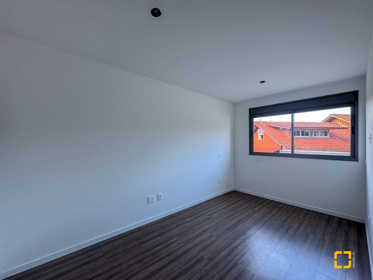 Apartamento com 66m², 2 quartos (sendo 1 suíte), 1 garagem, no bairro Cacupé em Florianópolis