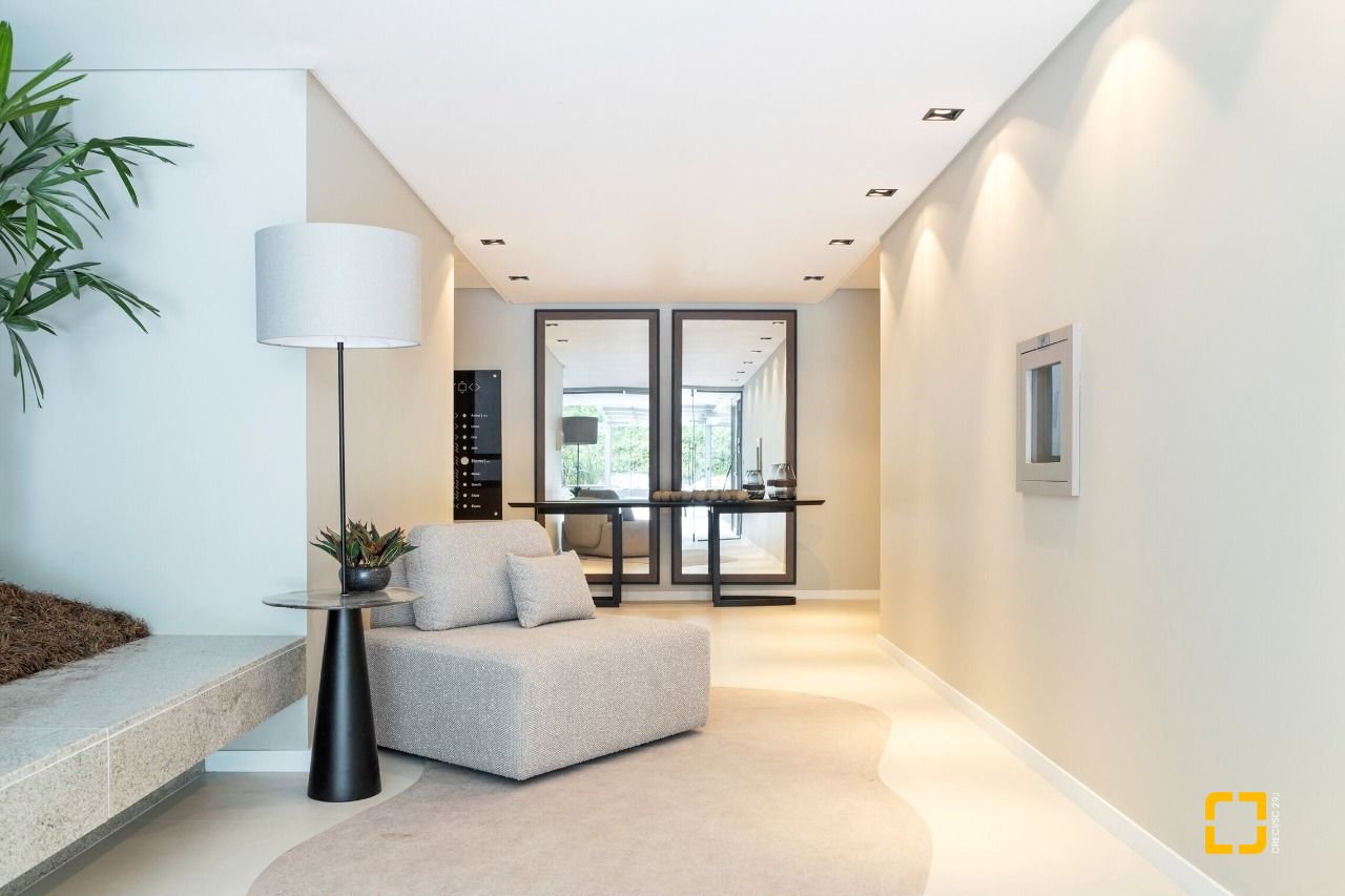 Apartamento com 66m², 2 quartos (sendo 1 suíte), 1 garagem, no bairro Cacupé em Florianópolis