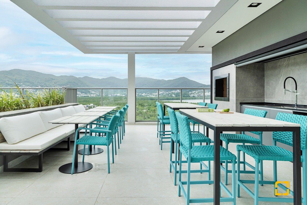 Apartamento com 109m², 5 quartos (sendo 2 suítes), 2 garagens, no bairro Cacupé em Florianópolis