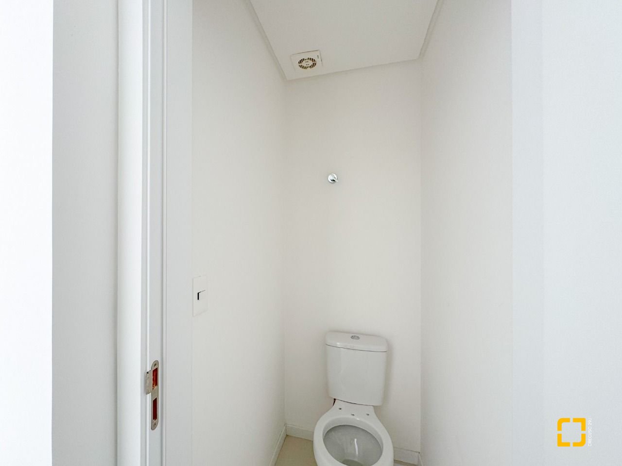 Apartamento com 125m², 6 quartos (sendo 3 suítes), 2 garagens, no bairro Cacupé em Florianópolis