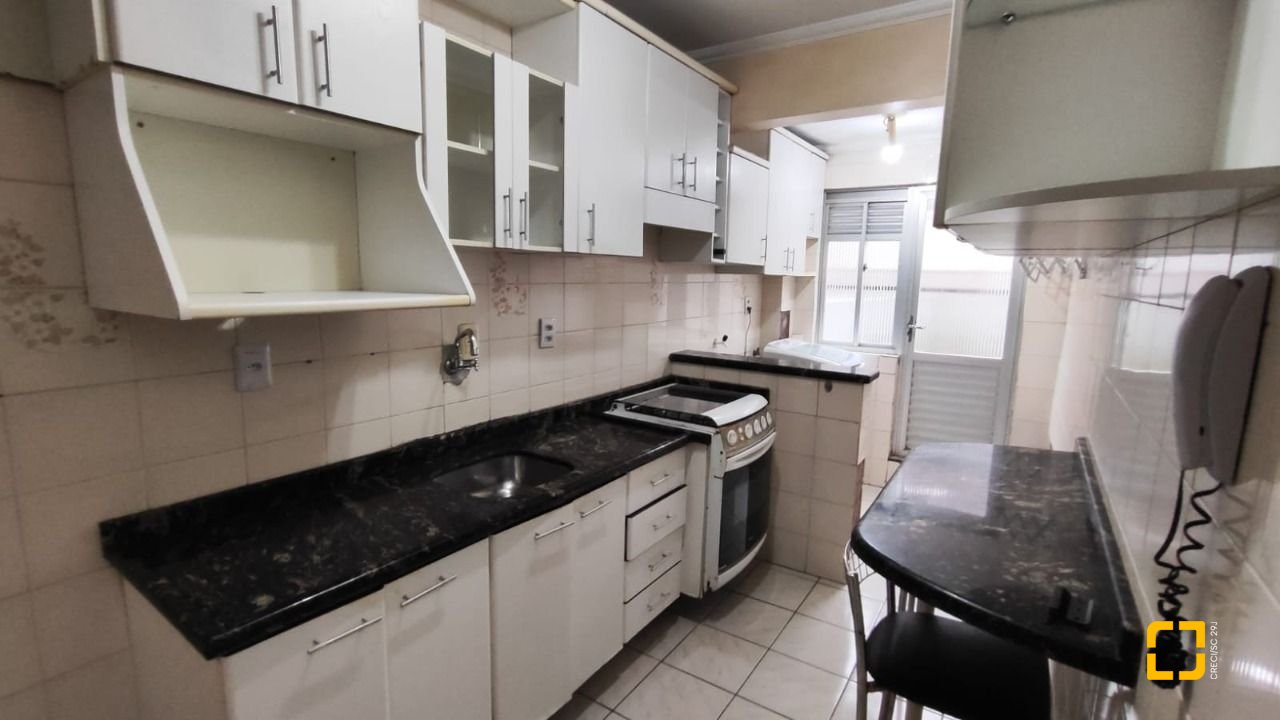 Apartamento com 63m², 2 quartos, 1 garagem, no bairro Kobrasol em São José
