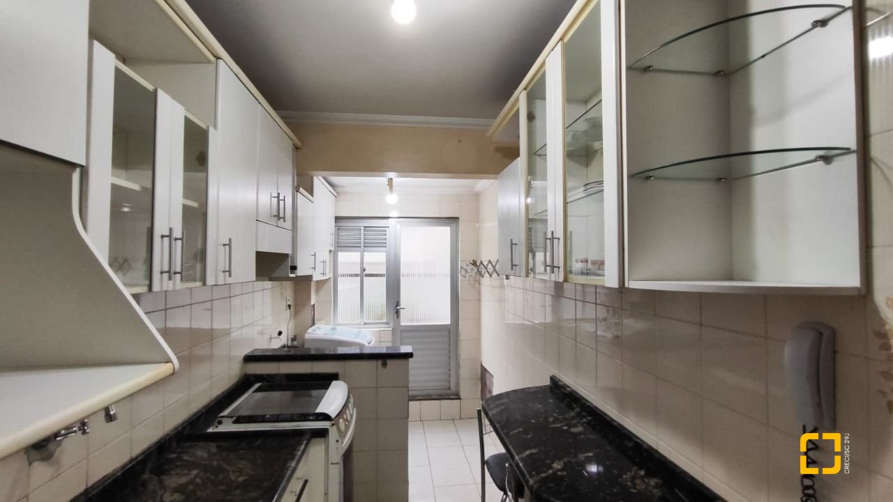 Apartamento com 63m², 2 quartos, 1 garagem, no bairro Kobrasol em São José