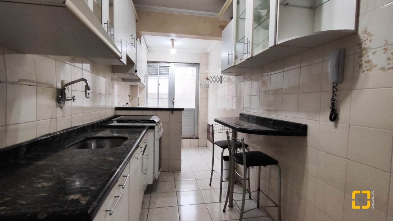 Apartamento com 63m², 2 quartos, 1 garagem, no bairro Kobrasol em São José