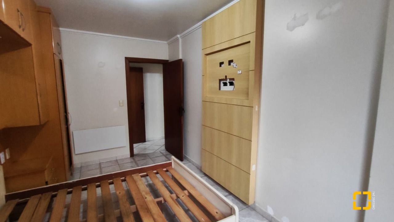 Apartamento com 63m², 2 quartos, 1 garagem, no bairro Kobrasol em São José