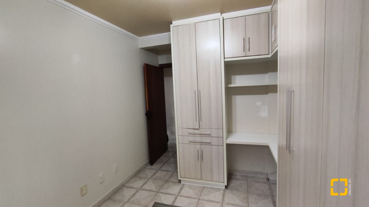 Apartamento com 63m², 2 quartos, 1 garagem, no bairro Kobrasol em São José