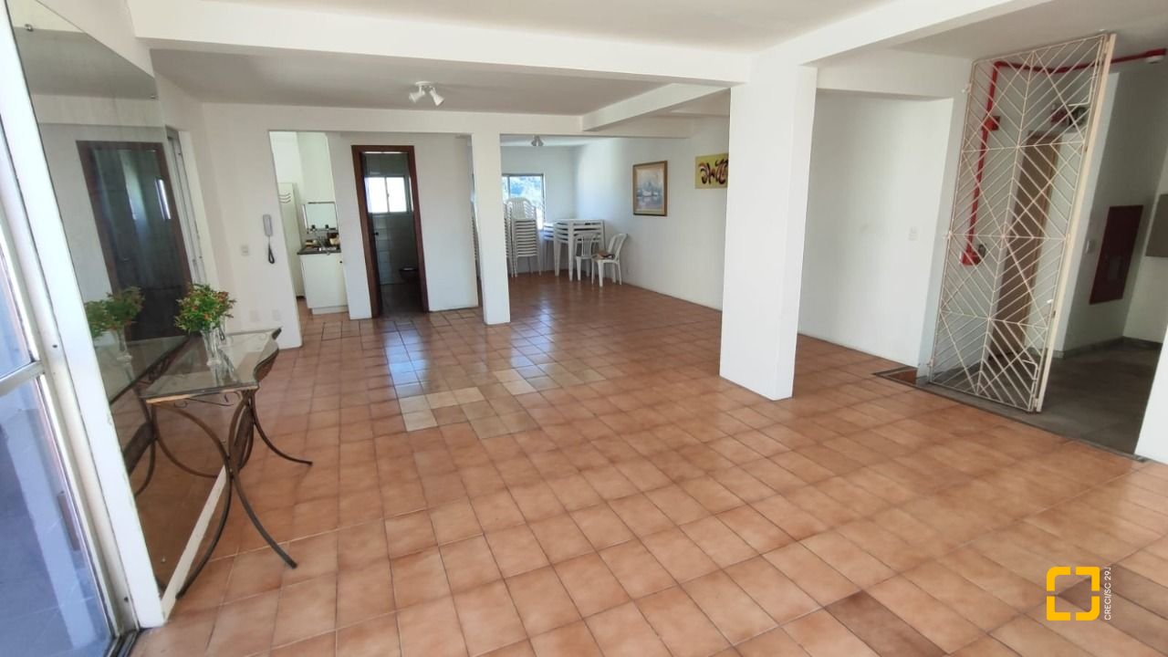Apartamento com 63m², 2 quartos, 1 garagem, no bairro Kobrasol em São José
