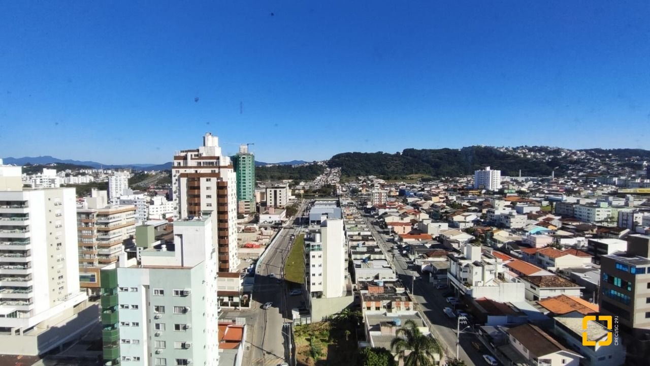 Apartamento com 63m², 2 quartos, 1 garagem, no bairro Kobrasol em São José
