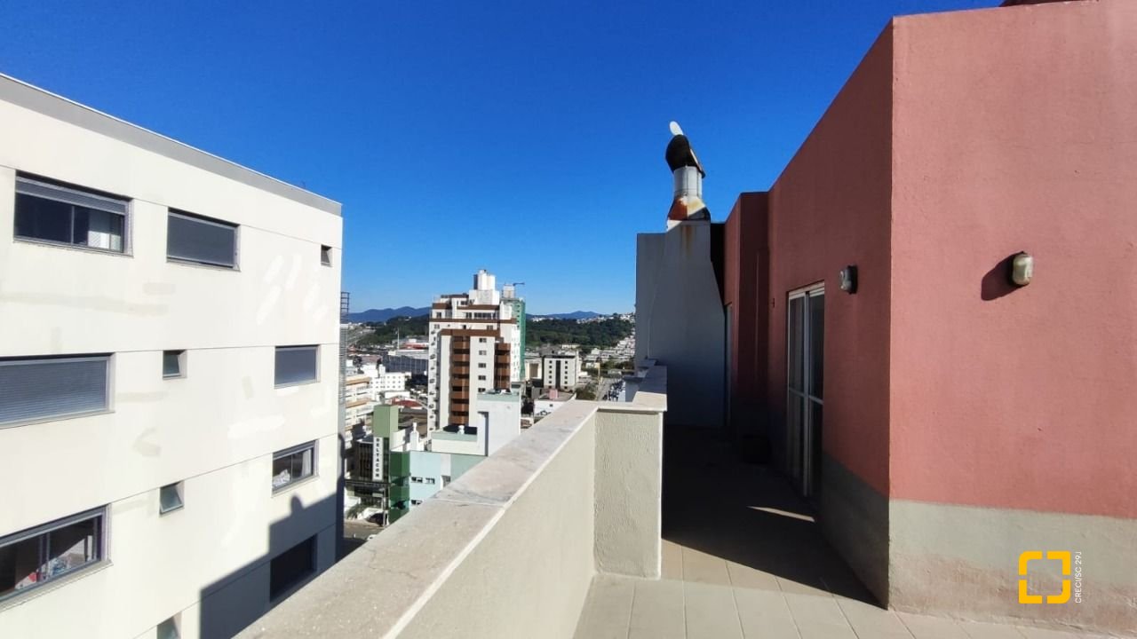 Apartamento com 63m², 2 quartos, 1 garagem, no bairro Kobrasol em São José