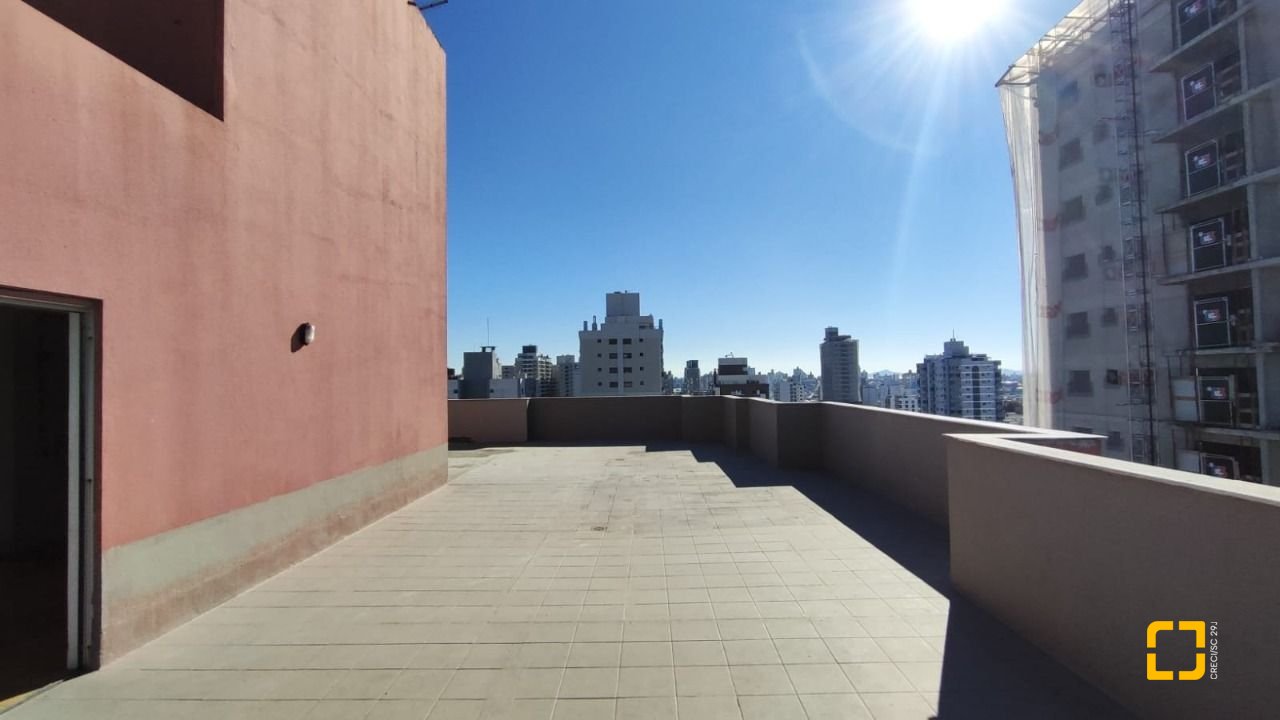 Apartamento com 63m², 2 quartos, 1 garagem, no bairro Kobrasol em São José