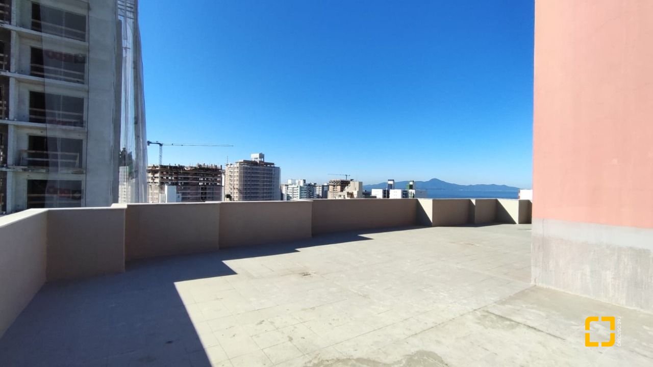 Apartamento com 63m², 2 quartos, 1 garagem, no bairro Kobrasol em São José