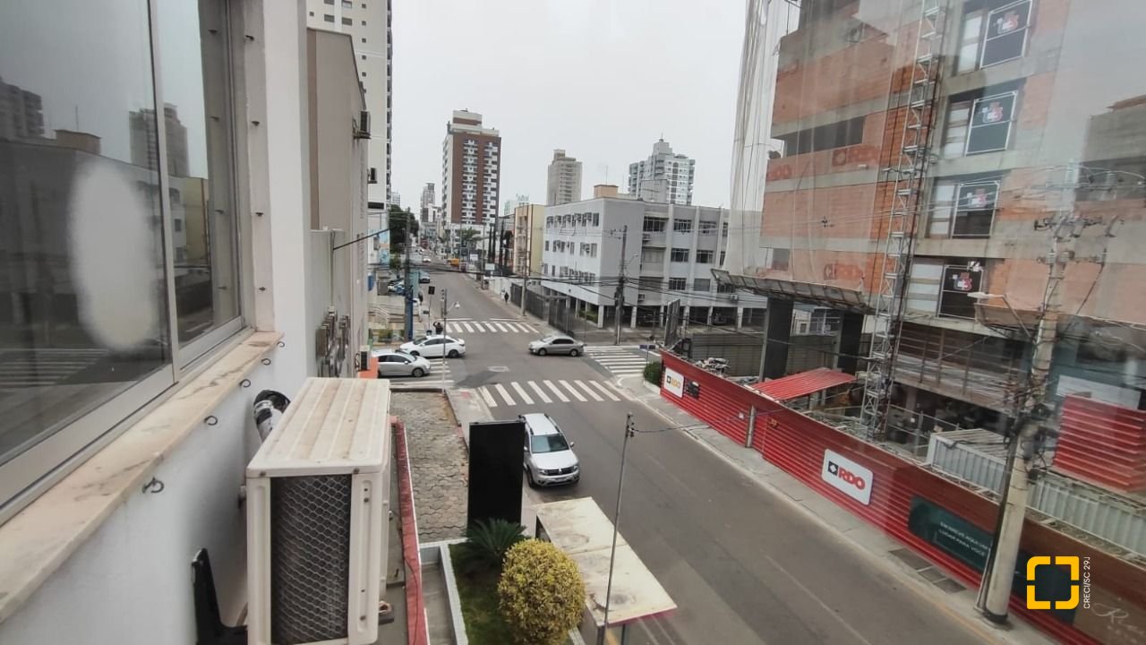 Apartamento com 63m², 2 quartos, 1 garagem, no bairro Kobrasol em São José