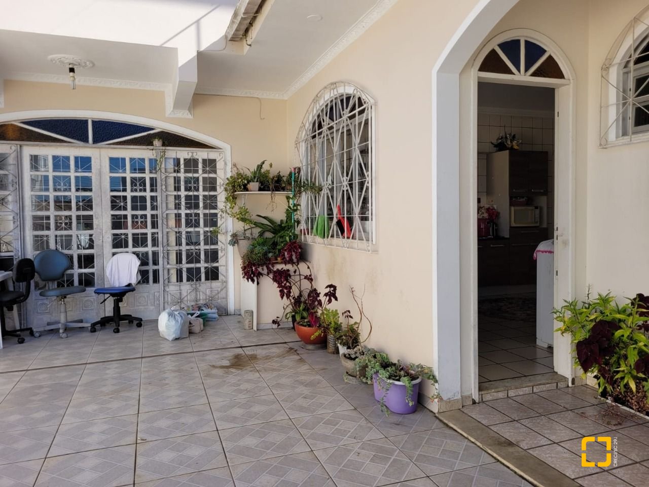 Casa com 398m², 9 quartos (sendo 3 suítes), 4 garagens, no bairro Capoeiras em Florianópolis