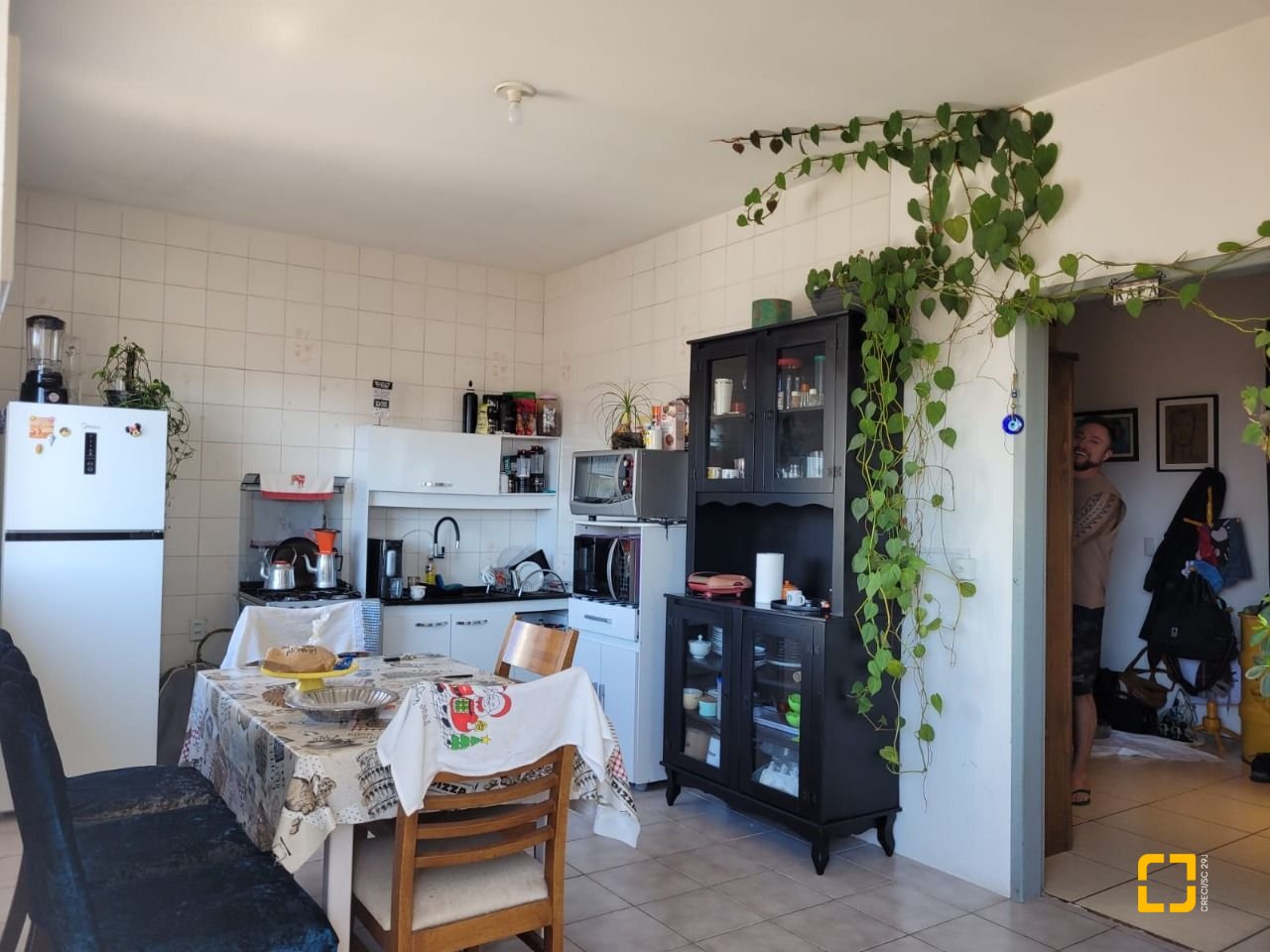 Casa com 398m², 9 quartos (sendo 3 suítes), 4 garagens, no bairro Capoeiras em Florianópolis