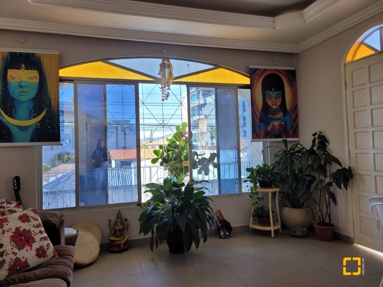 Casa com 398m², 9 quartos (sendo 3 suítes), 4 garagens, no bairro Capoeiras em Florianópolis