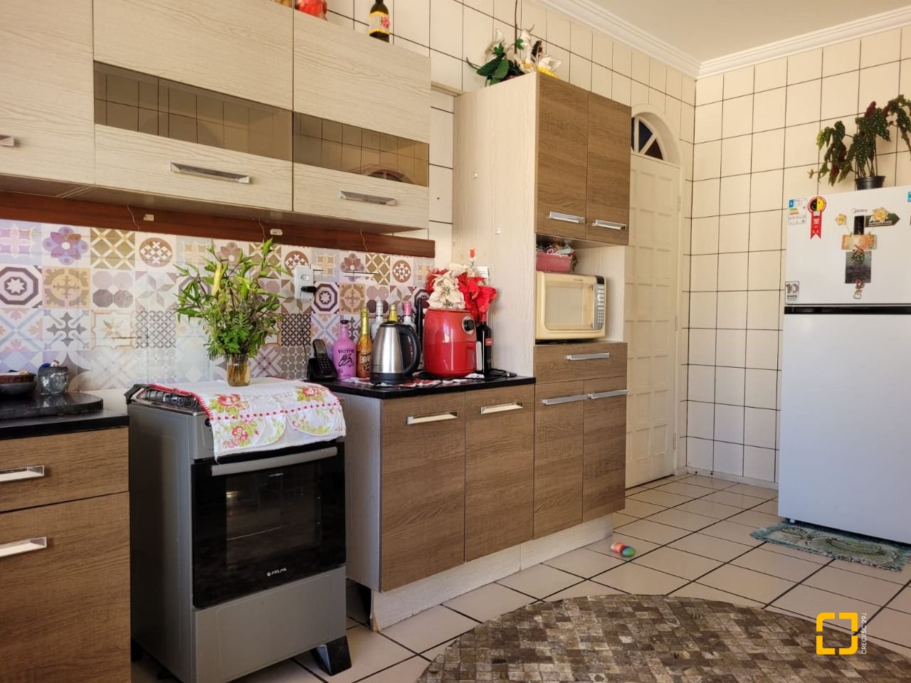 Casa com 398m², 9 quartos (sendo 3 suítes), 4 garagens, no bairro Capoeiras em Florianópolis