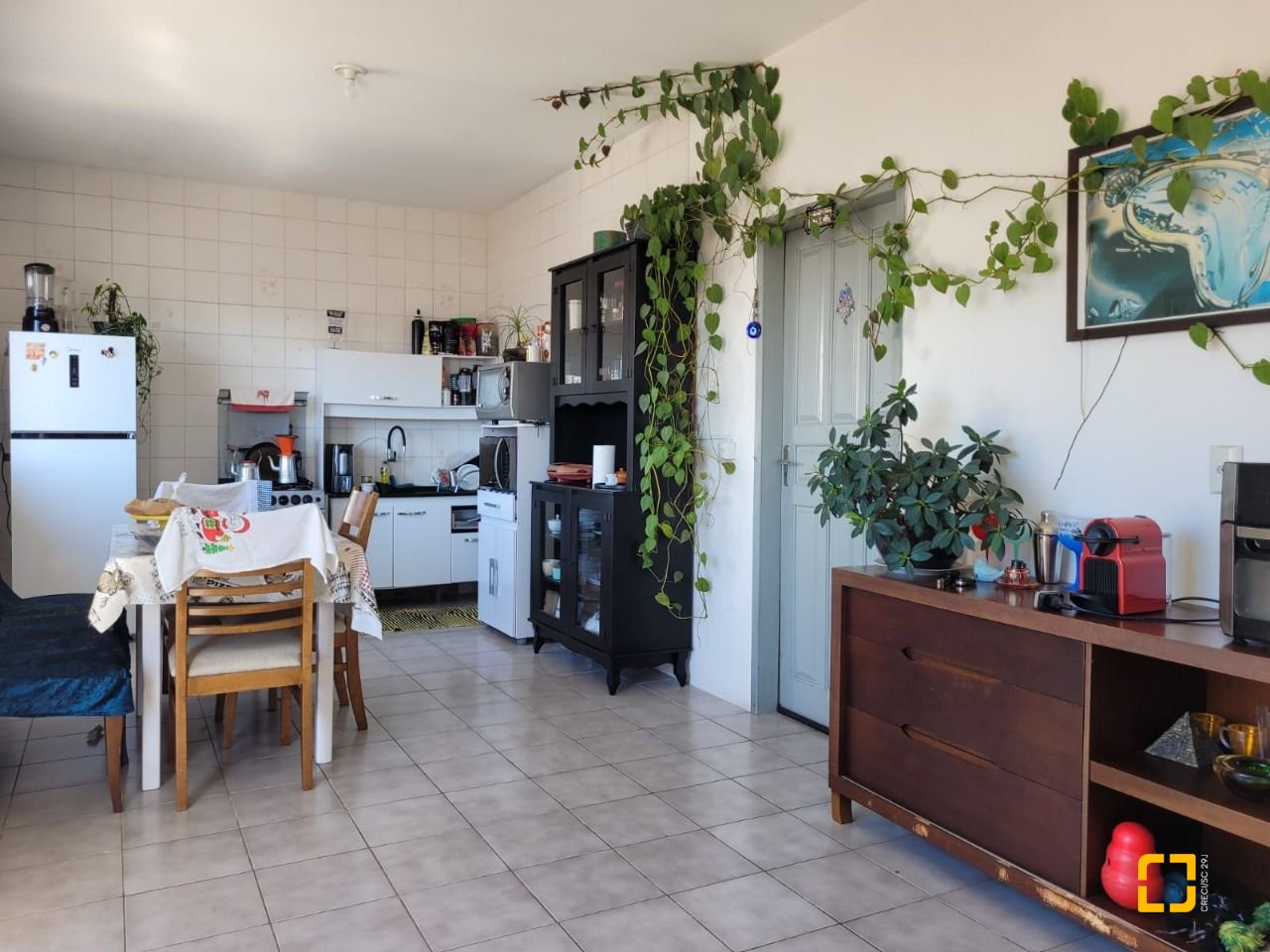 Casa com 398m², 9 quartos (sendo 3 suítes), 4 garagens, no bairro Capoeiras em Florianópolis