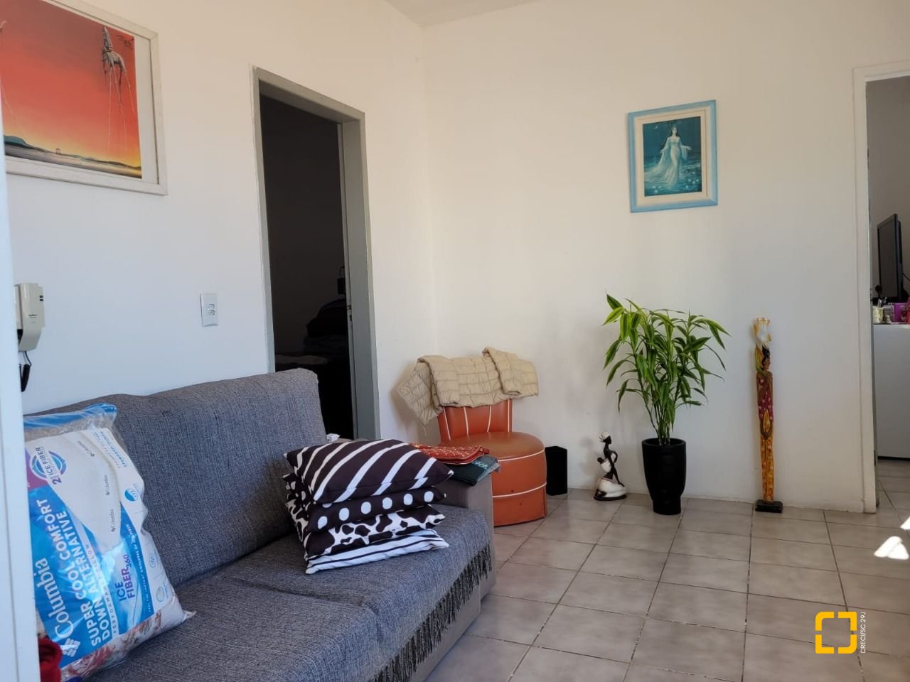 Casa com 398m², 9 quartos (sendo 3 suítes), 4 garagens, no bairro Capoeiras em Florianópolis