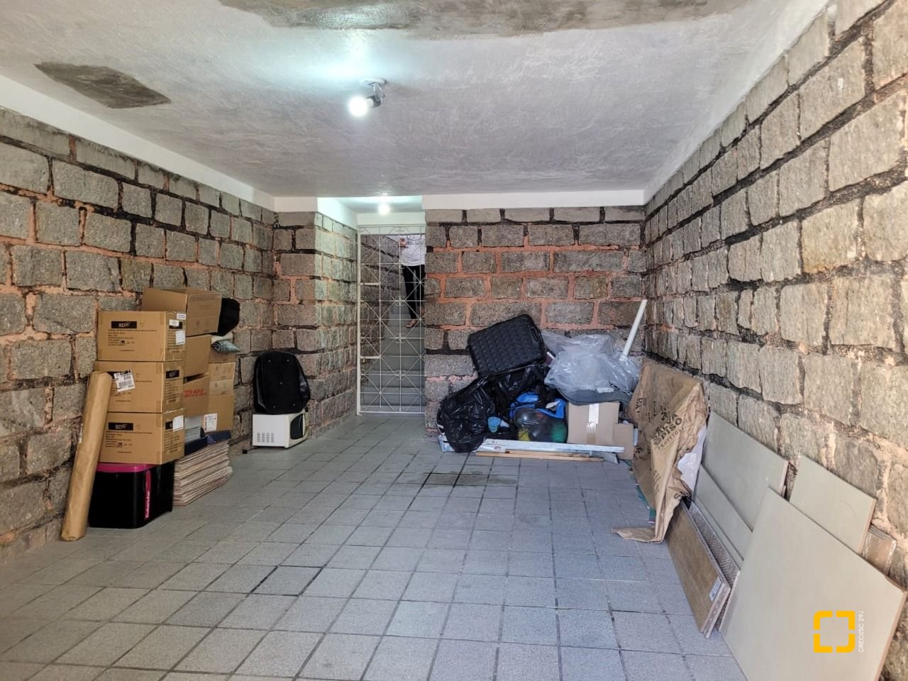 Casa com 398m², 9 quartos (sendo 3 suítes), 4 garagens, no bairro Capoeiras em Florianópolis