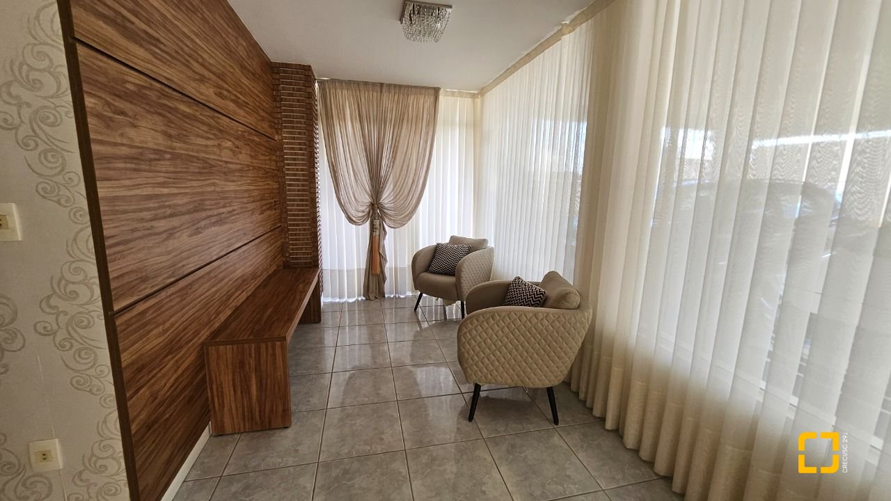 Apartamento com 225m², 2 quartos, 1 garagem, no bairro Estreito em Florianópolis