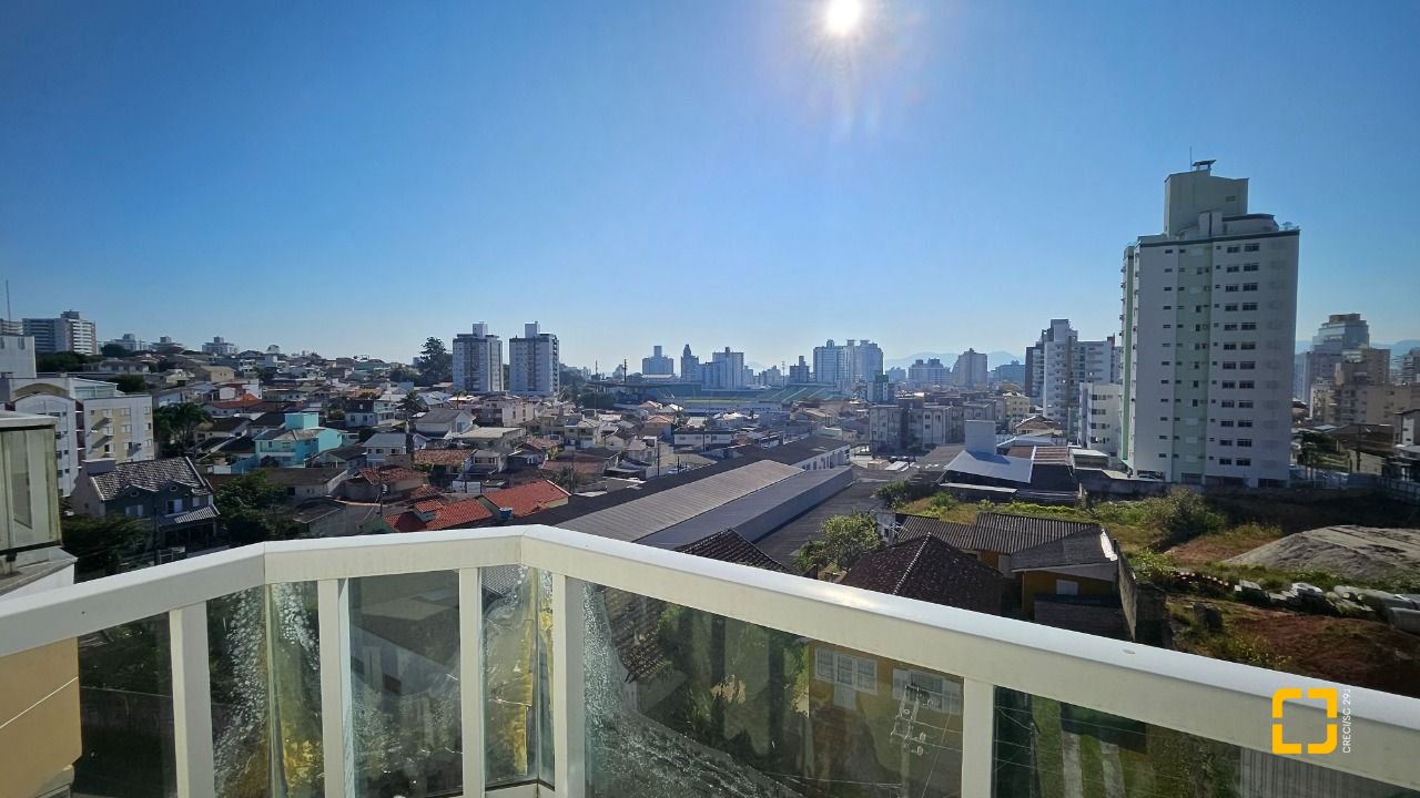 Apartamento com 225m², 2 quartos, 1 garagem, no bairro Estreito em Florianópolis