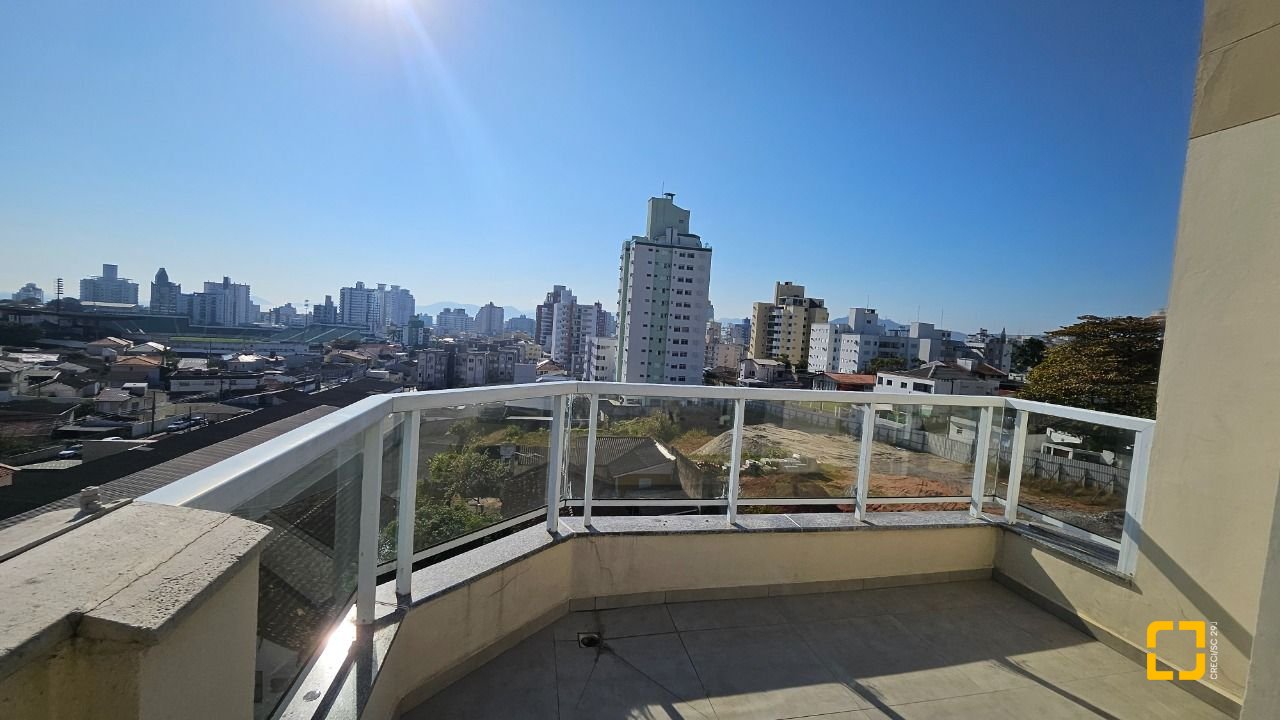 Apartamento com 225m², 2 quartos, 1 garagem, no bairro Estreito em Florianópolis