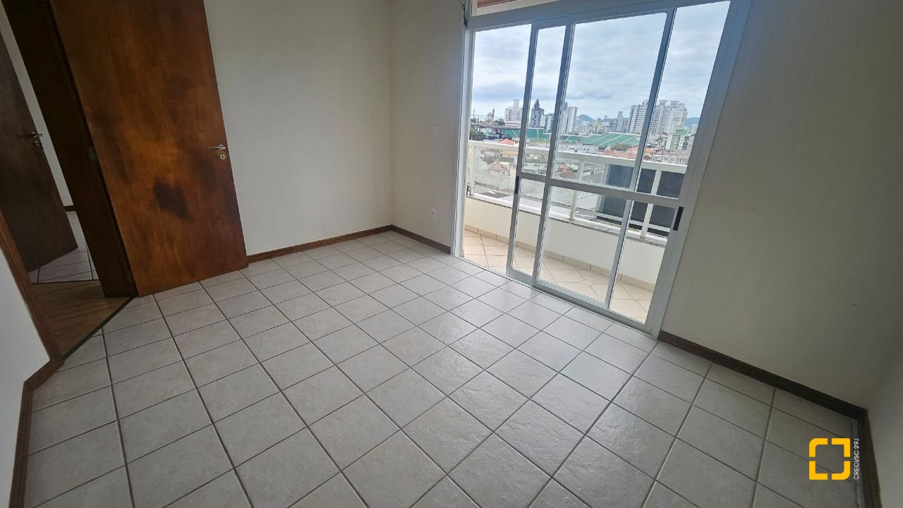 Apartamento com 225m², 2 quartos, 1 garagem, no bairro Estreito em Florianópolis