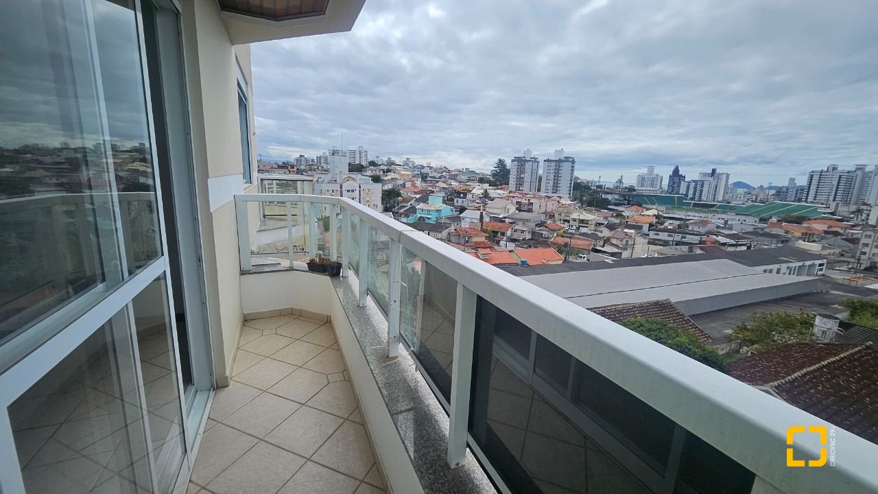 Apartamento com 225m², 2 quartos, 1 garagem, no bairro Estreito em Florianópolis