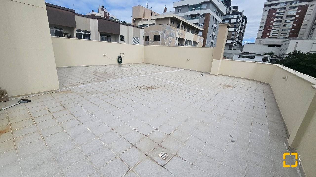 Apartamento com 225m², 2 quartos, 1 garagem, no bairro Estreito em Florianópolis