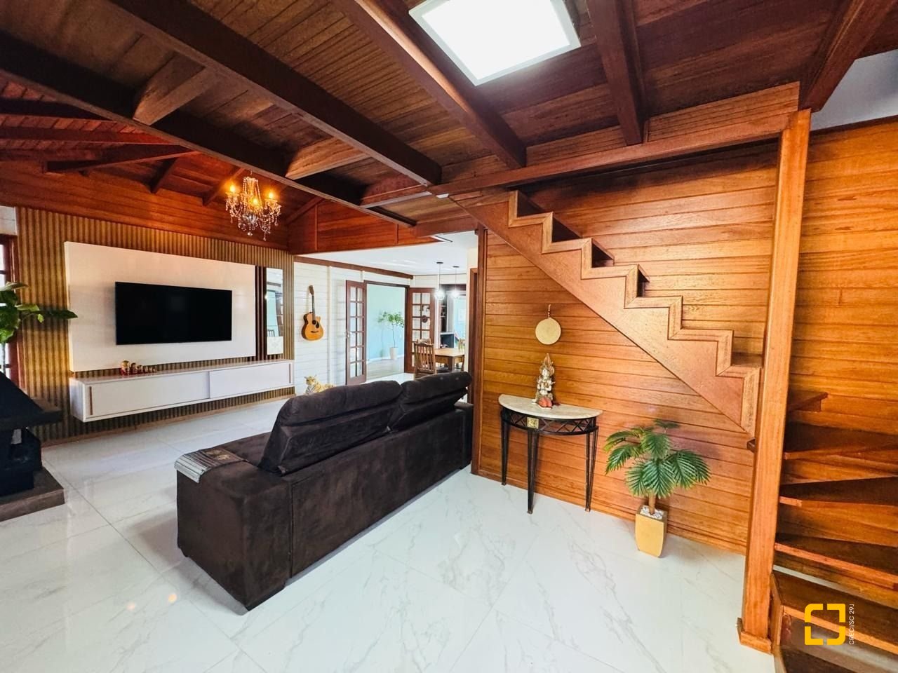 Casa com 130m², 4 quartos (sendo 1 suíte), 1 garagem, no bairro Ingleses em Florianópolis