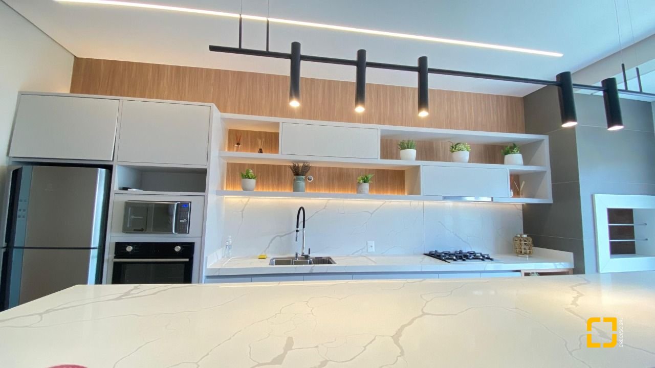 Apartamento com 90m², 3 quartos (sendo 1 suíte), 1 garagem, no bairro Ingleses em Florianópolis