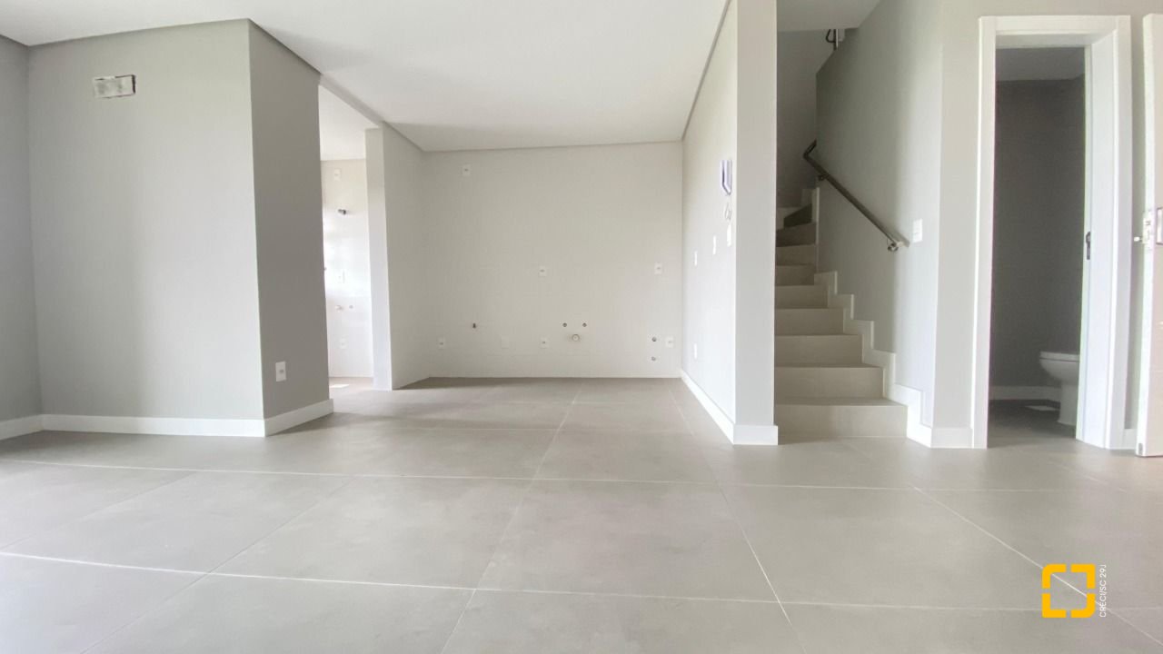 Apartamento com 90m², 3 quartos (sendo 1 suíte), 1 garagem, no bairro Ingleses em Florianópolis