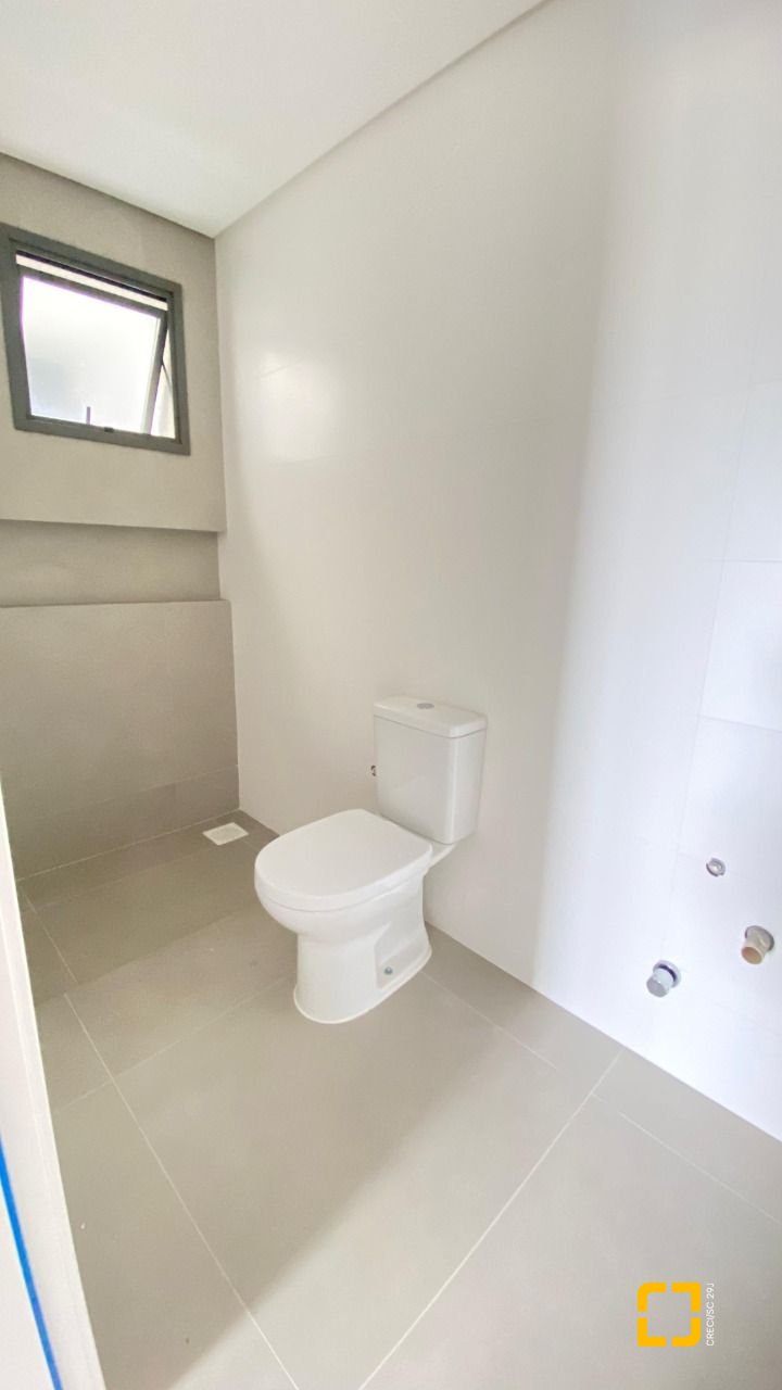 Apartamento com 90m², 3 quartos (sendo 1 suíte), 1 garagem, no bairro Ingleses em Florianópolis