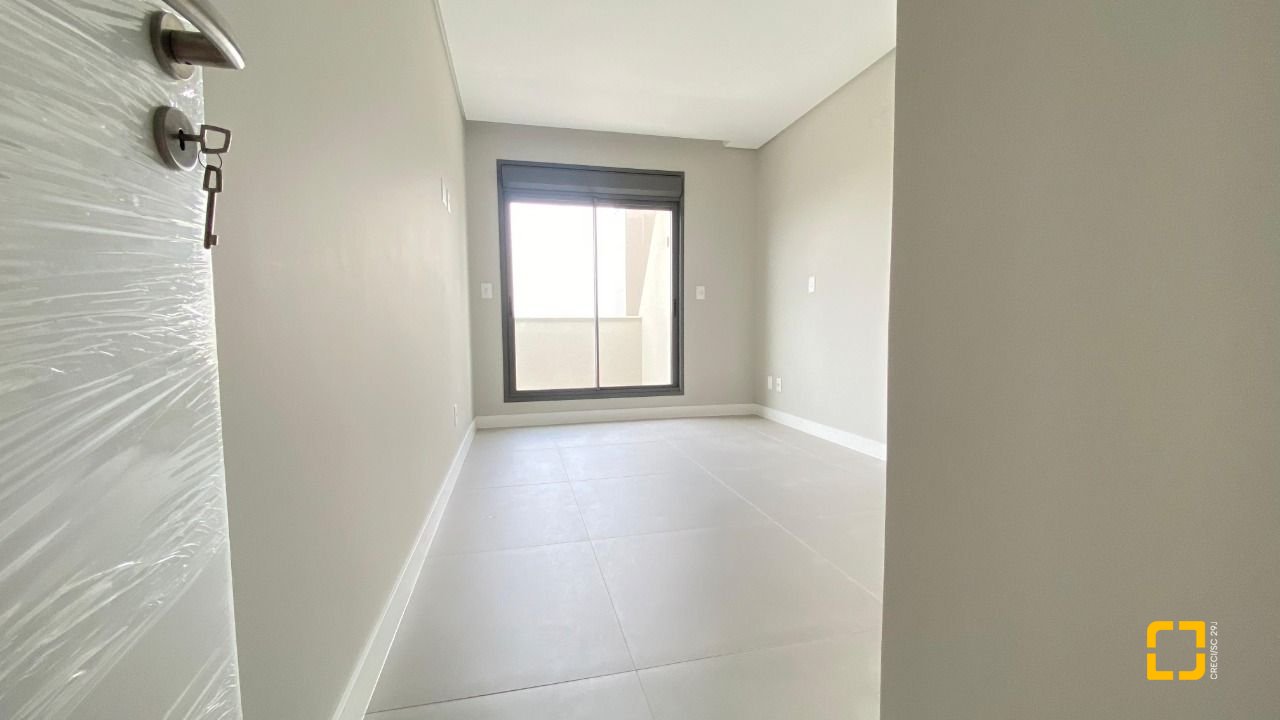 Apartamento com 90m², 3 quartos (sendo 1 suíte), 1 garagem, no bairro Ingleses em Florianópolis