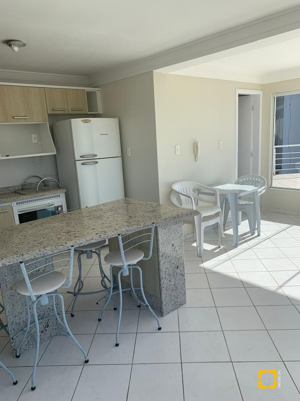 Casa com 247m², 3 quartos (sendo 1 suíte), 1 garagem, no bairro Barreiros em São José