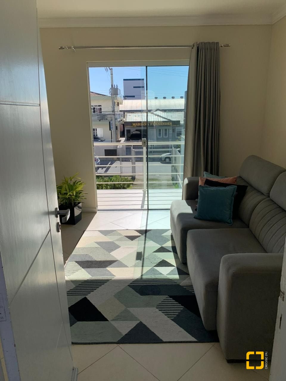 Casa com 247m², 3 quartos (sendo 1 suíte), 1 garagem, no bairro Barreiros em São José
