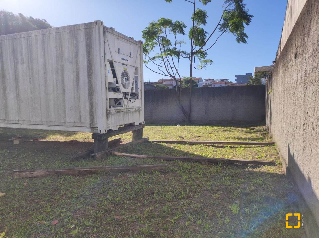 Terreno com 724m², no bairro Fazenda Santo Antônio em São José