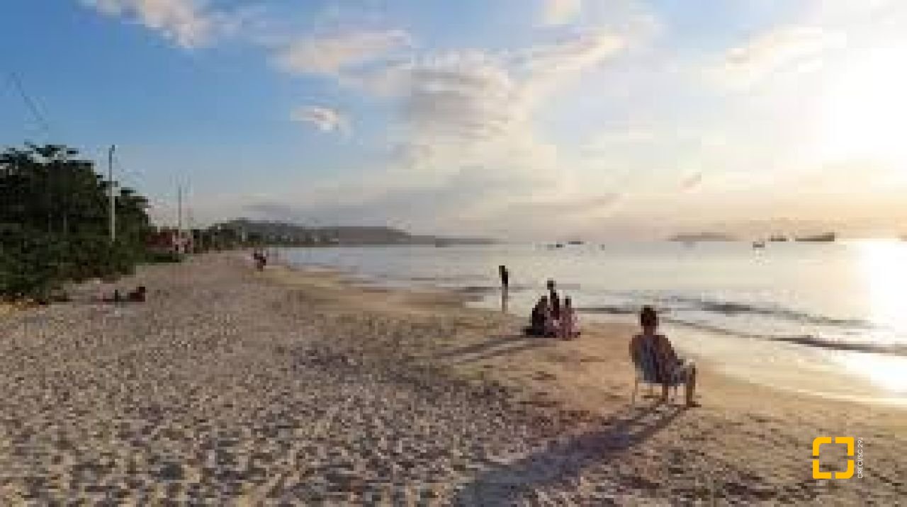 Casa de Condomínio com 44m², 1 quarto (sendo 1 suíte), no bairro Cachoeira do Bom Jesus em Florianópolis