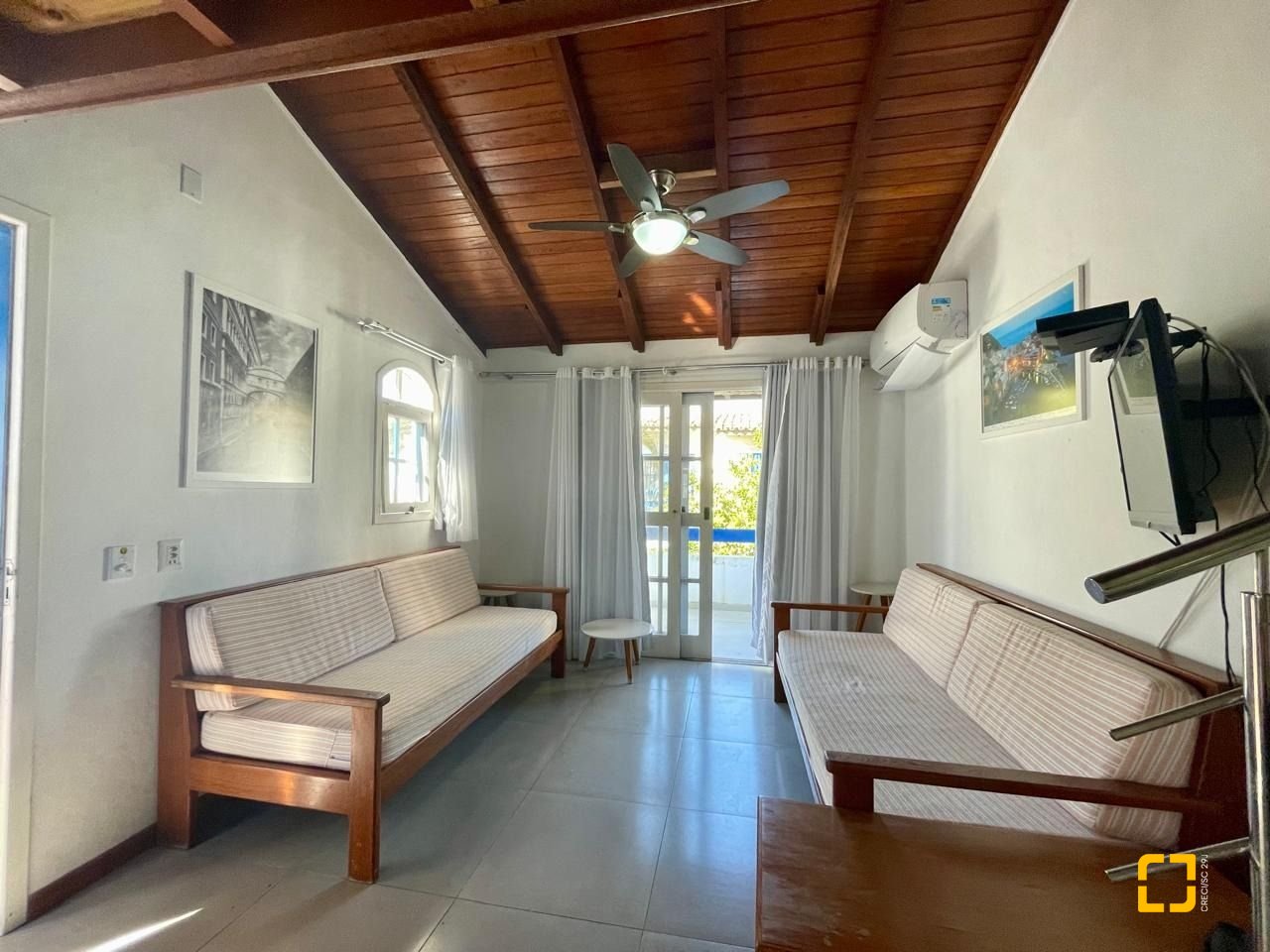 Casa de Condomínio com 63m², 2 quartos (sendo 1 suíte), 1 garagem, no bairro Cachoeira do Bom Jesus em Florianópolis