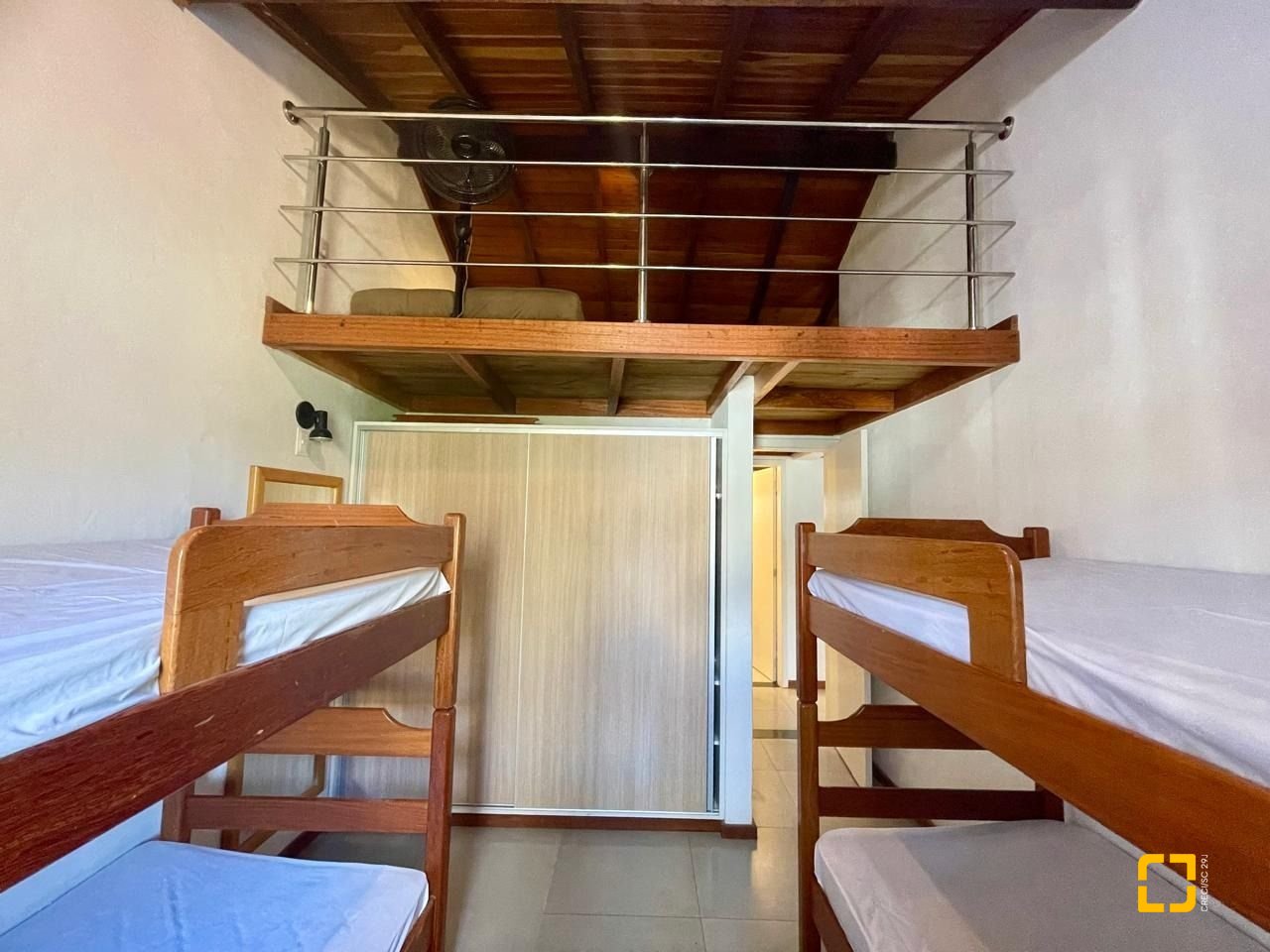 Casa de Condomínio com 63m², 2 quartos (sendo 1 suíte), 1 garagem, no bairro Cachoeira do Bom Jesus em Florianópolis