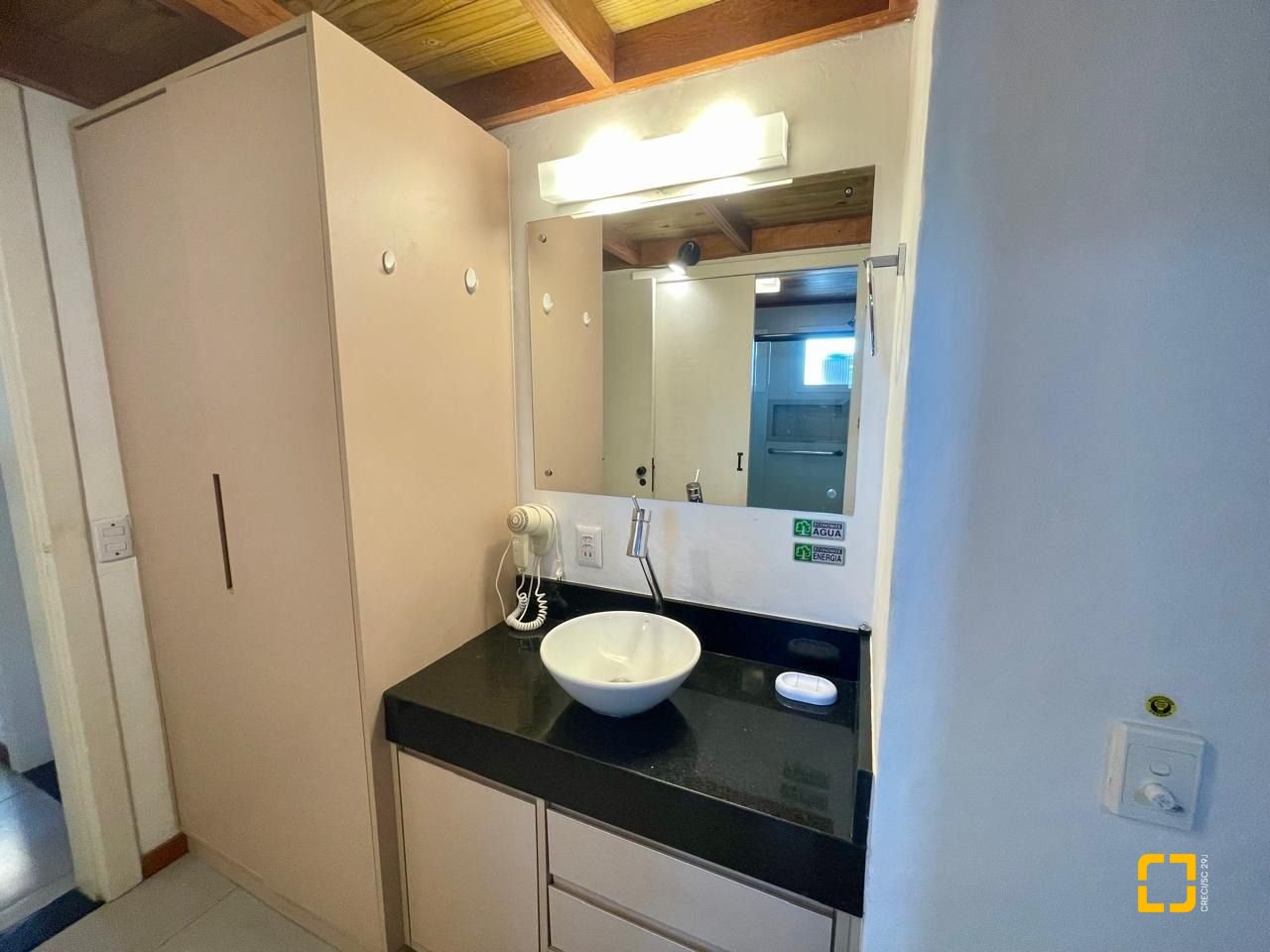 Casa de Condomínio com 63m², 2 quartos (sendo 1 suíte), 1 garagem, no bairro Cachoeira do Bom Jesus em Florianópolis