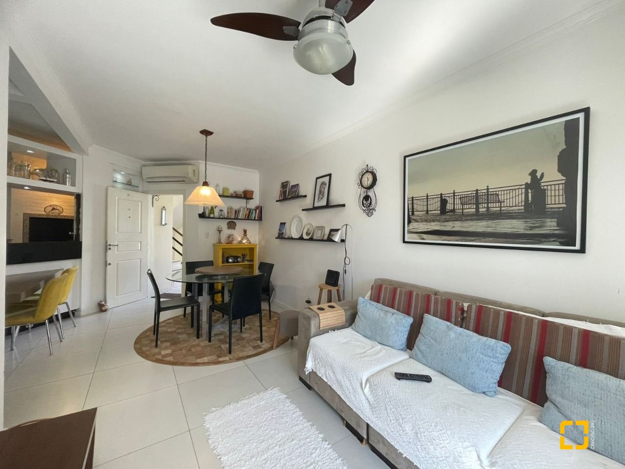 Apartamento com 76m², 3 quartos (sendo 1 suíte), 2 garagens, no bairro Praia Brava em Florianópolis