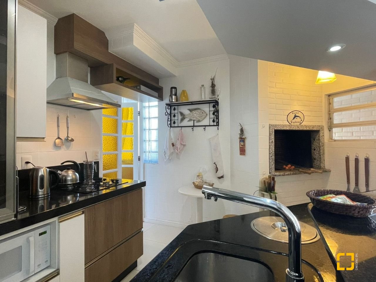 Apartamento com 76m², 3 quartos (sendo 1 suíte), 2 garagens, no bairro Praia Brava em Florianópolis